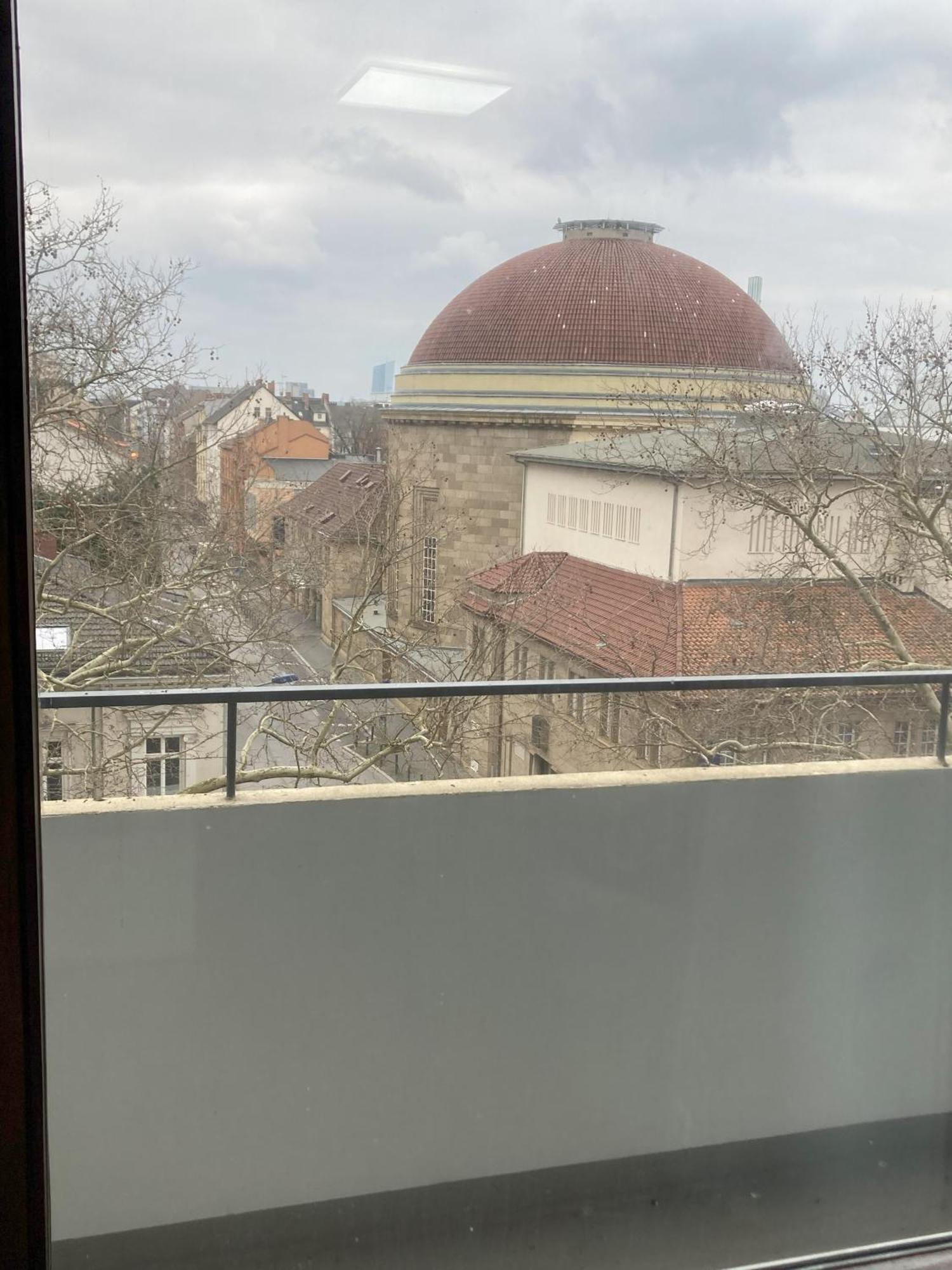 Ueber Den Daechern Von Offenbach Extérieur photo